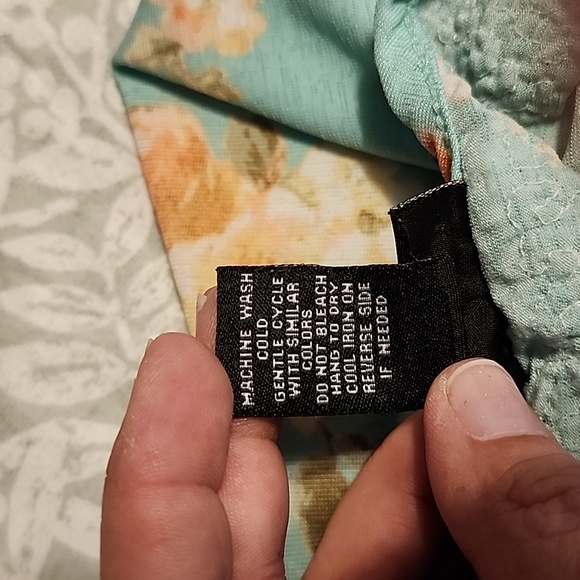 Rue21 medium sequined tank top - Picture 4 of 4